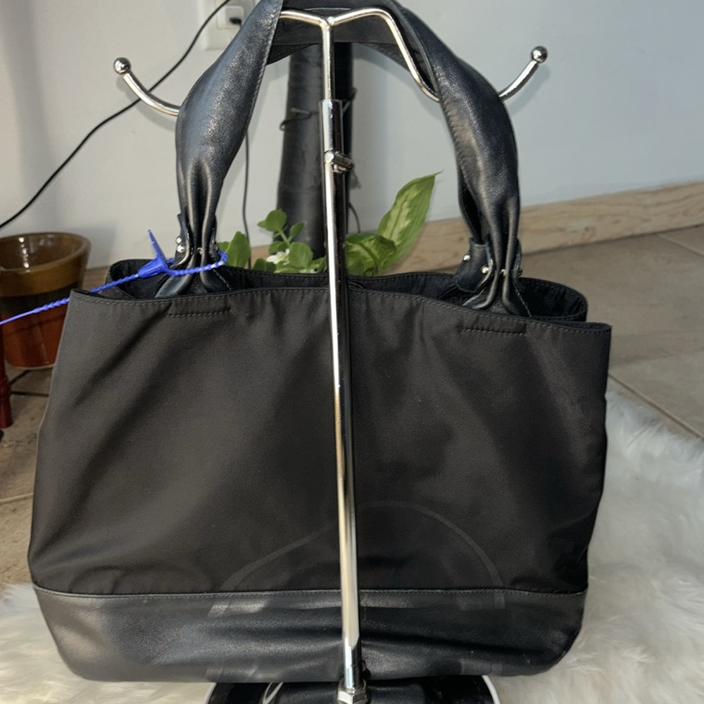 FERRAGAMO “RARE” HEELS SHOULDER BAG - Picture 9 of 17